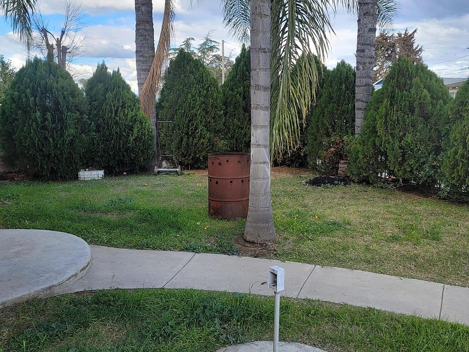 2nd image of 653 N Magnolia Avenue