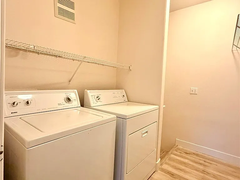 9901 Trailwood Dr #2004 — Photo 34