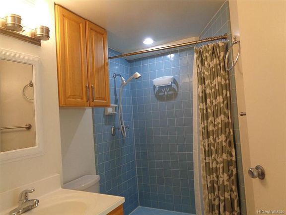 5th image of 750 Amana St APT 405