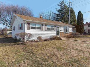 1306 E Marquette St, Appleton, WI 54911