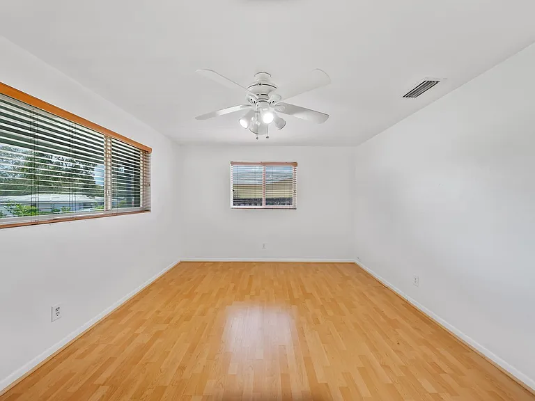 1812 Lady Mary Dr — Photo 13