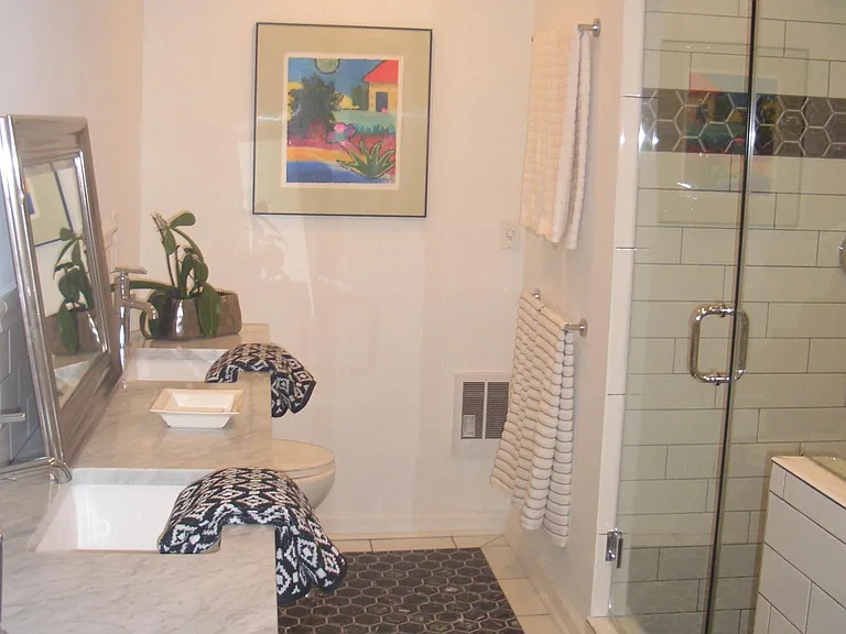 2376 Parsonage Woods Ln — Photo 10