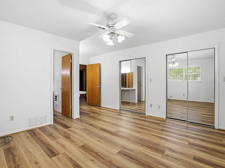 10240 Post Oak Dr — Photo 35