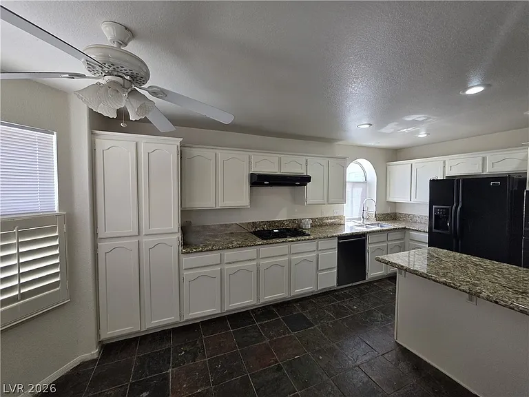 8008 Dover Shores Ave — Photo 5