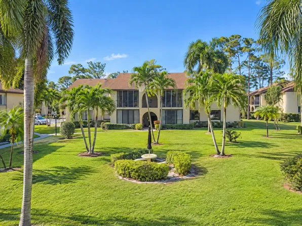 222 Pine Hov Cir #2B, Lake Worth, FL 33463