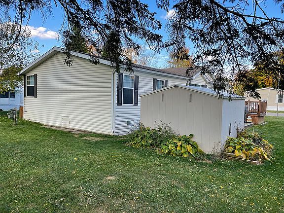 2nd image of 1828 Collins Ct