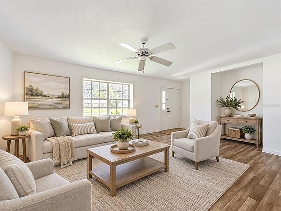 3rd image of 707 NE 46TH COURT