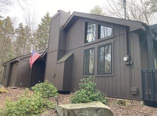 154 Tanglewood Dr, Pocono Pines, PA 18350