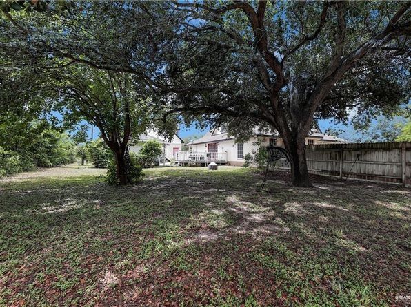 2404 Palmhurst Dr, Palmhurst, TX 78573