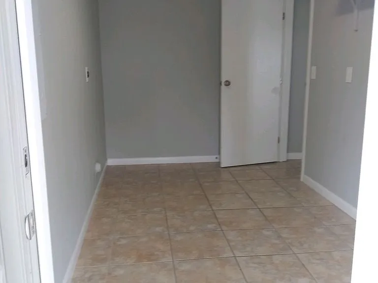 614 Cortez St — Photo 4