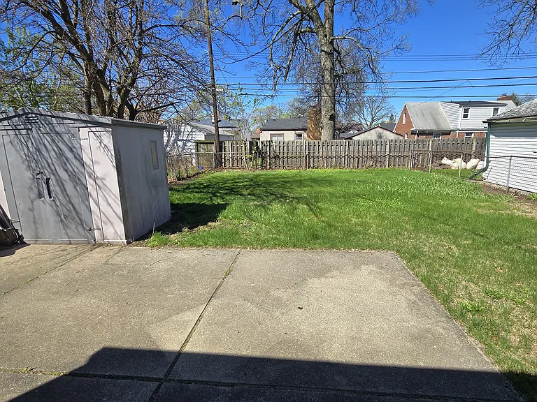 23809 Battelle Ave — Photo 4