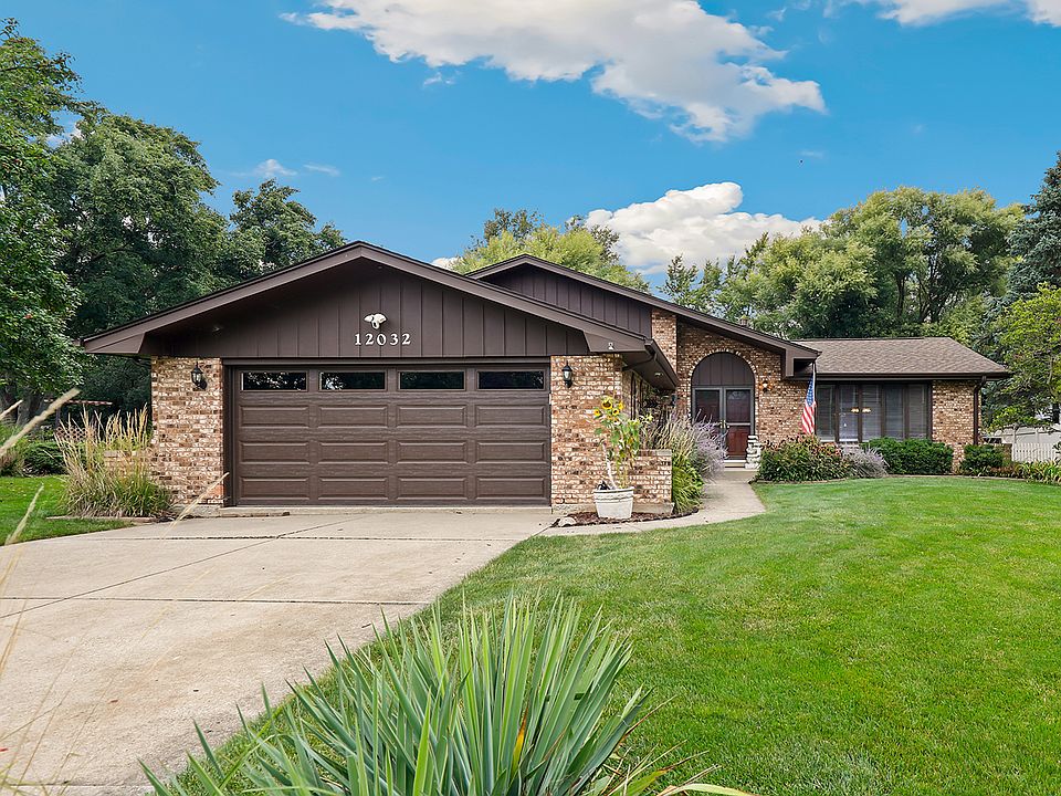 1st image of 12032 W Lake View Dr