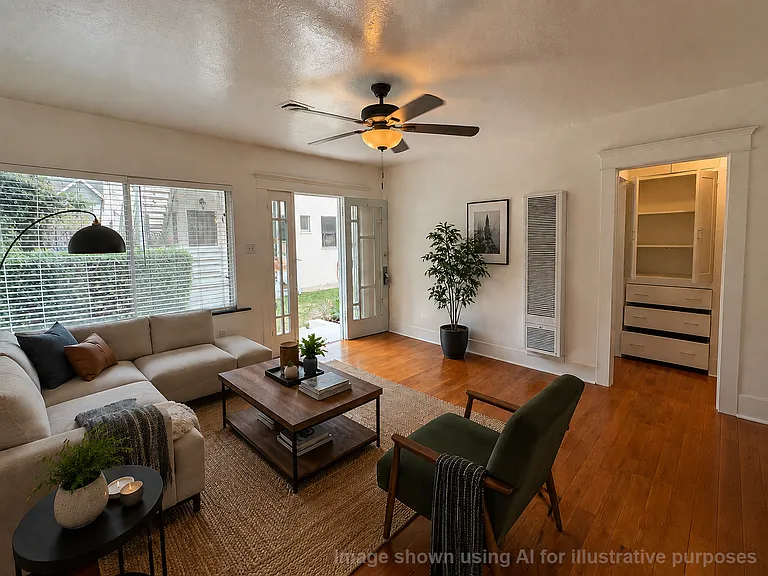 1125 E Appleton St #1133 — Photo 1
