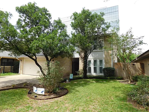 2639 Country Square St Photo 1