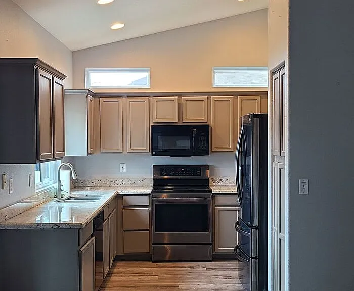 17407 N Larkspur Ln — Photo 4