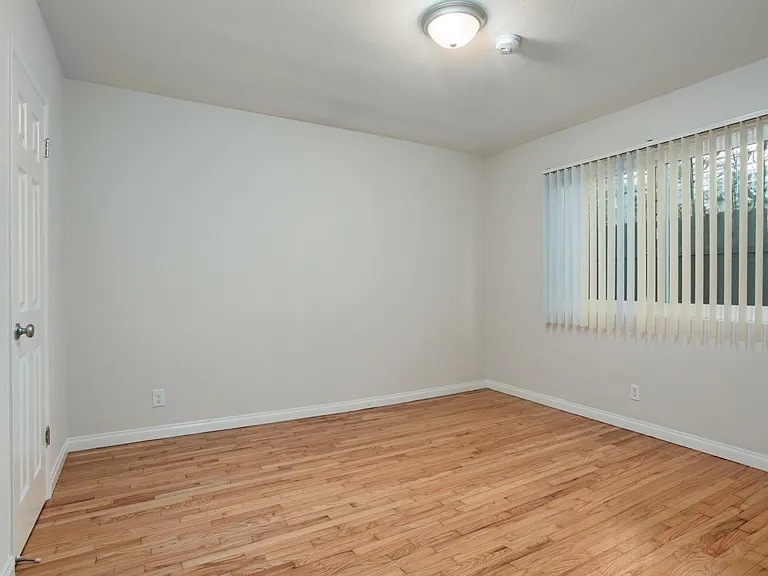 1953 Cheremoya Ave #1 — Photo 10