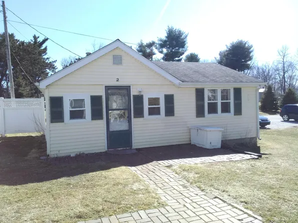 11853 N Pine Dr, Syracuse, IN 46567
