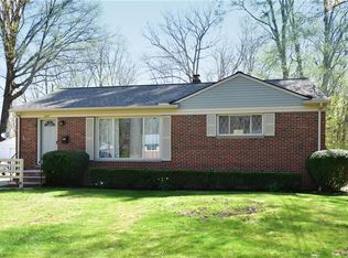 549 Woodlane Dr, Bay Village, OH