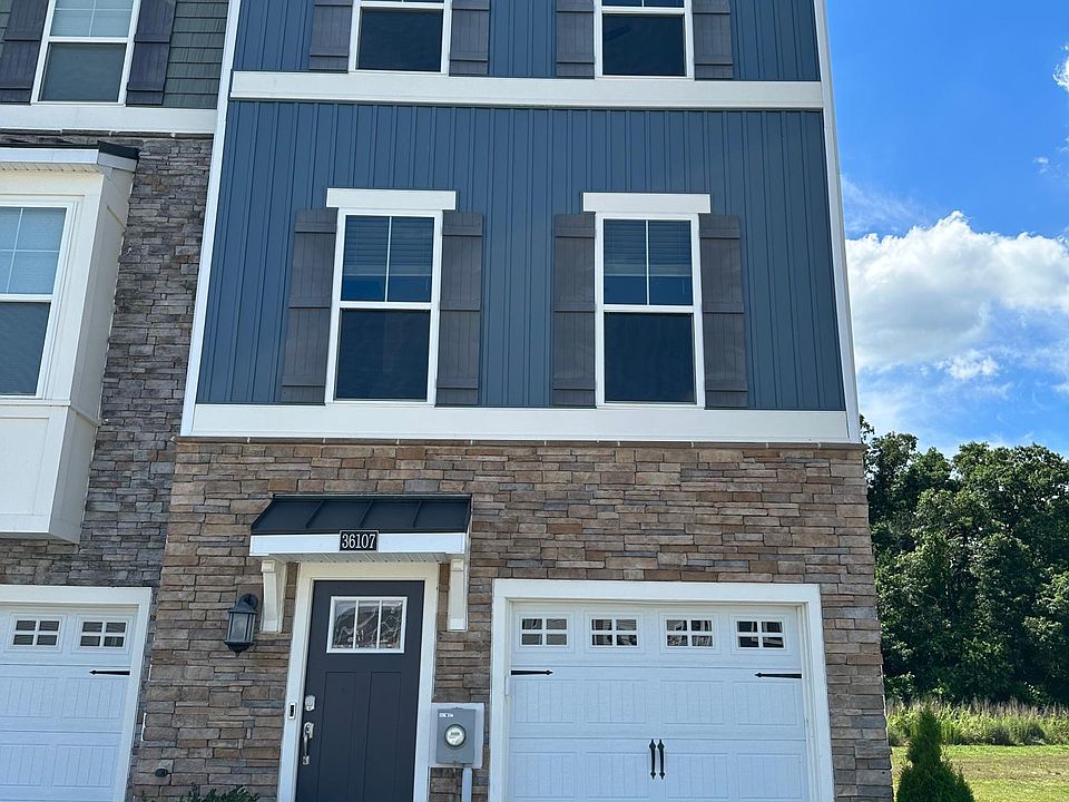 1st image of 36107 Auburn Way