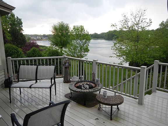3rd image of 1460 Crystal Lake Dr