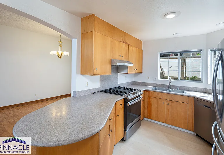 3533 Hinahina St — Photo 8