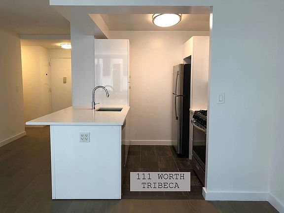 5th image of 111 Worth St APT 11A