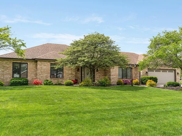 7136 Pine Lake Rd, Fort Wayne, IN 46814