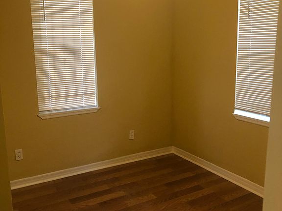 5th image of 1225 W 18th St