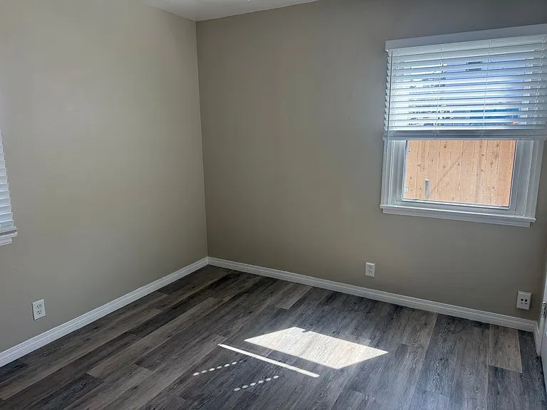 522 N Ditmar St — Photo 7