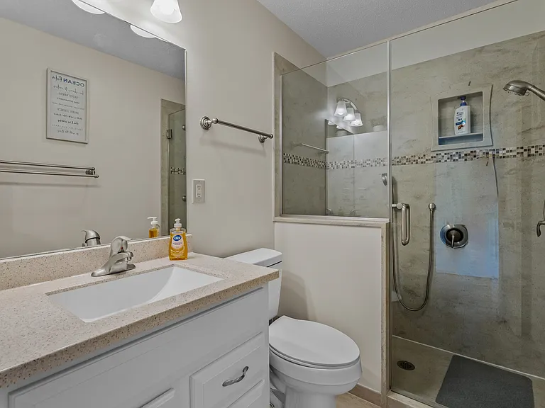 4701 N Kings Hwy #6 — Photo 27