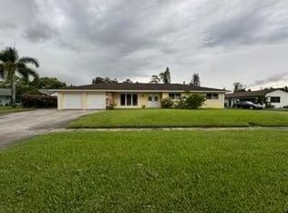 7827 Saint Andrews Rd, Lake Worth, FL 33467