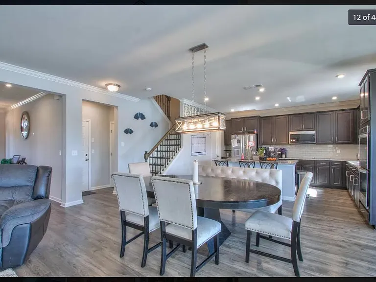 3613 Magpie Ln N — Photo 3