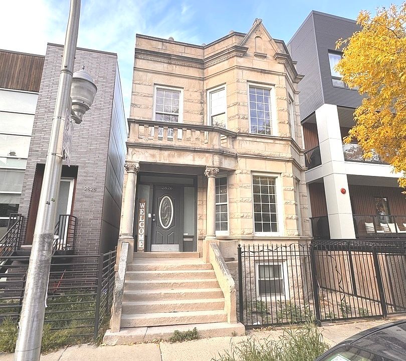 1st image of 2826 W Lyndale St Unit 2