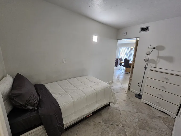 3605 Indian Creek Dr #301 — Photo 10