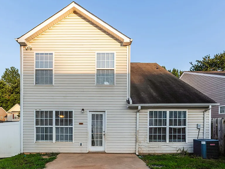 320 Arrowhead Dr — Photo 17