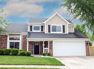 10982 Gate Cir, Fishers, IN 46038