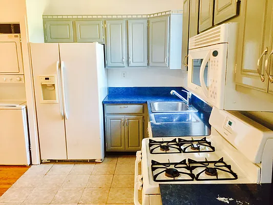 Rented by Remax Real Estate Professionals | media 25