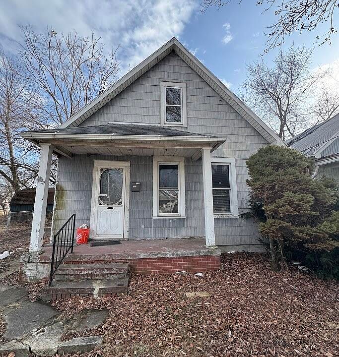 1st image of 332 Kosciusko St