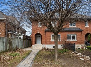 7 Inglewood Pl, Ottawa, ON K1Y 4C2