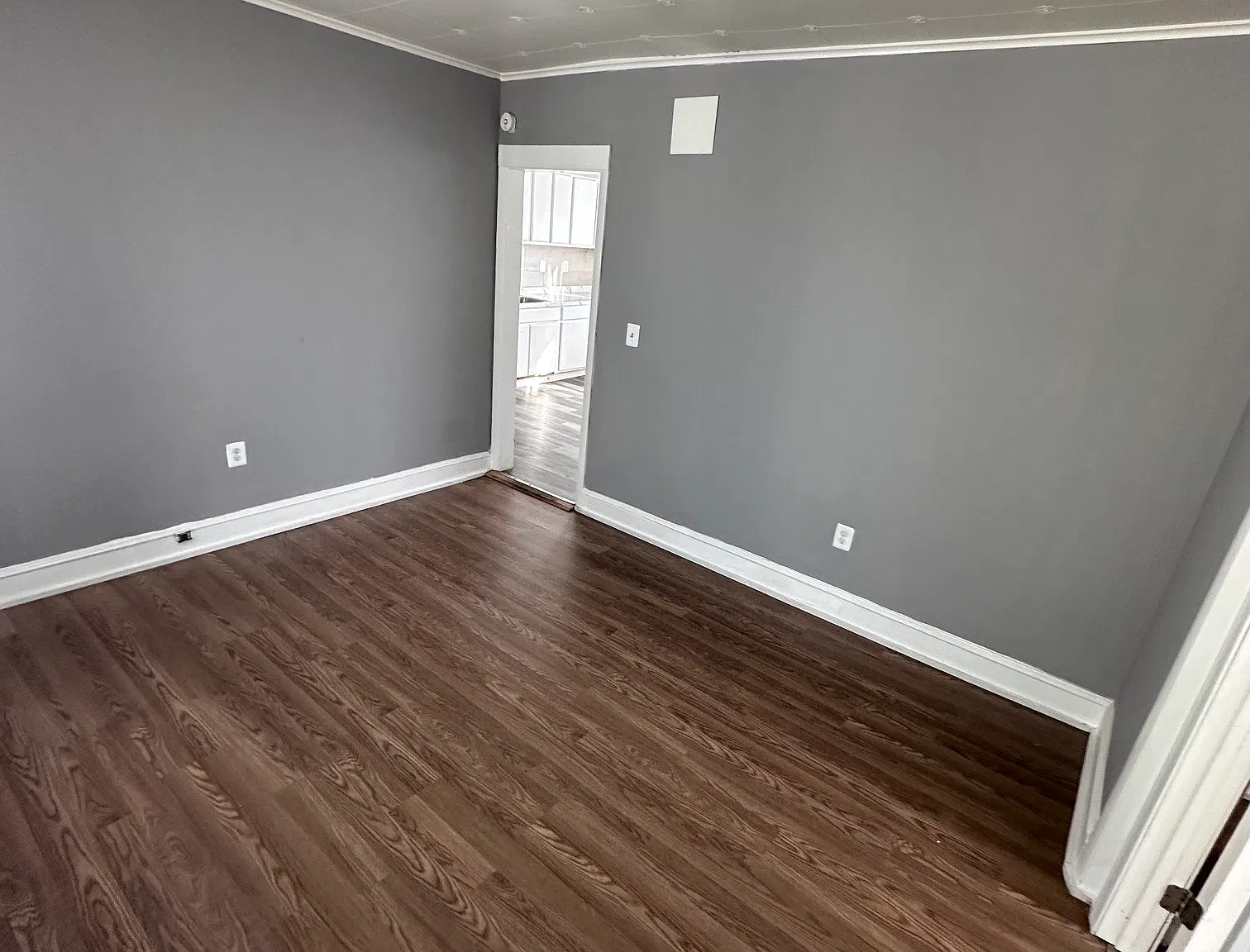 3 bed, 1100 sqft, $1,600 — Photo 4