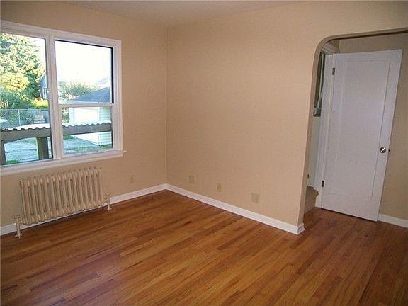 5th image of 6606 Flora Ave S #A