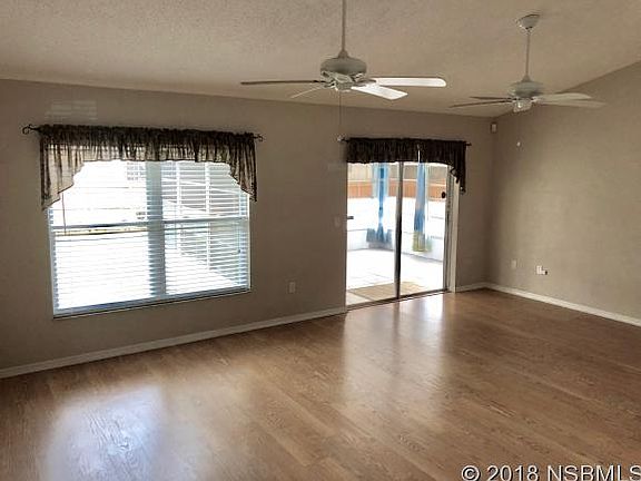 4th image of 2929 Vista Palm Dr