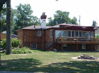 6142 Oakhurst Park Dr, Akron, MI 48701