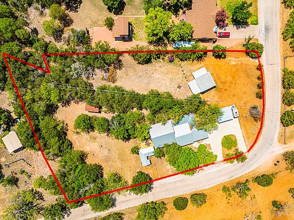 3rd image of 672 Bob Moritz Dr
