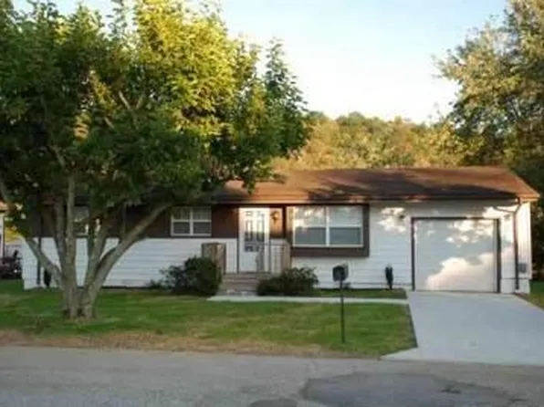 293 Valley View Dr, Lesage, WV 25537