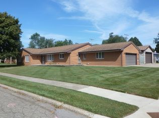 114 Maplecrest St, Sturgis, MI 49091