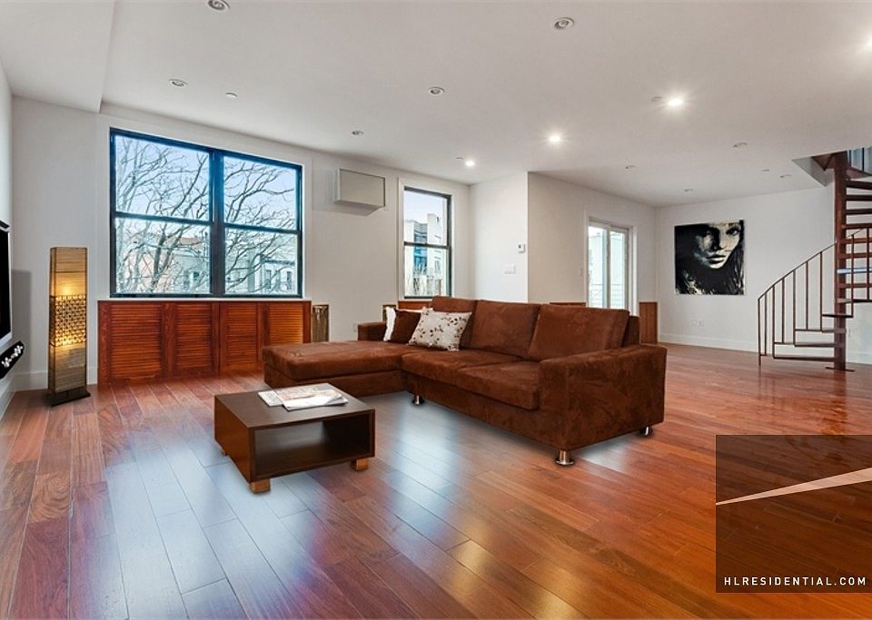 1st image of 1428 28th Ave