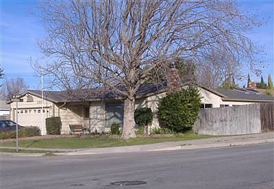 1st image of 3958 Loch Lomond Dr