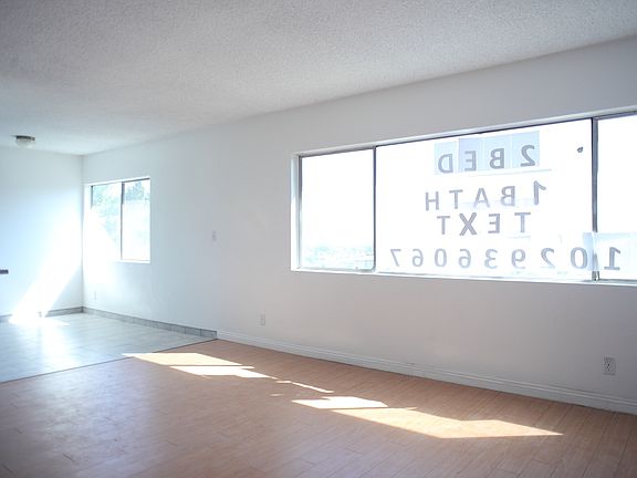 2nd image of 3442 Glenalbyn Dr APT 4