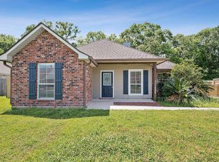 11245 Tracy St, Saint Amant, LA 70774
